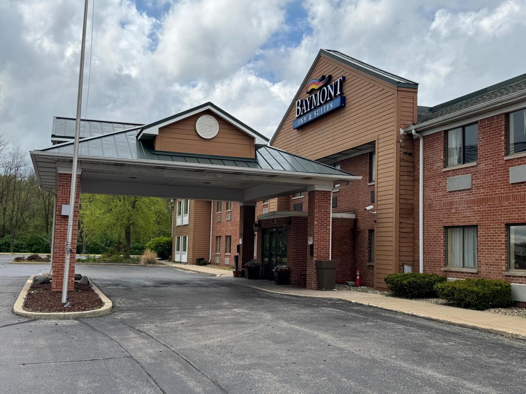 Baymont By Wyndham Mishawaka South Bend Area Hotel Kültér fotó